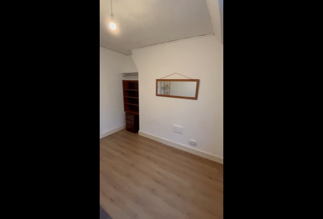 Single room to rent in Covent Garden- Main Photo