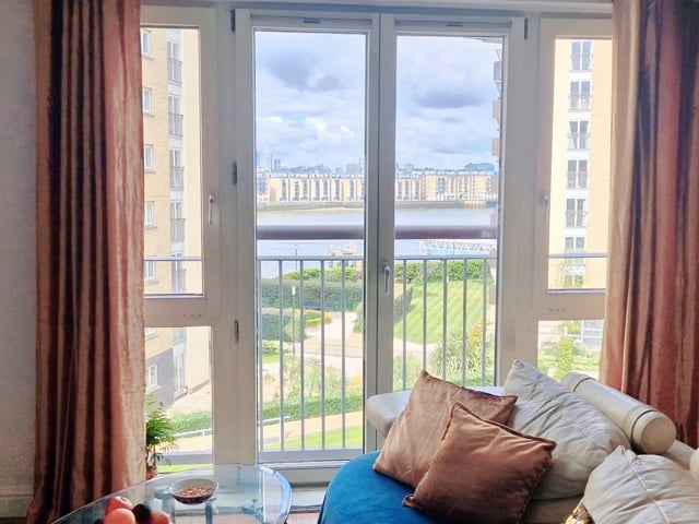Video 1: View from living room 