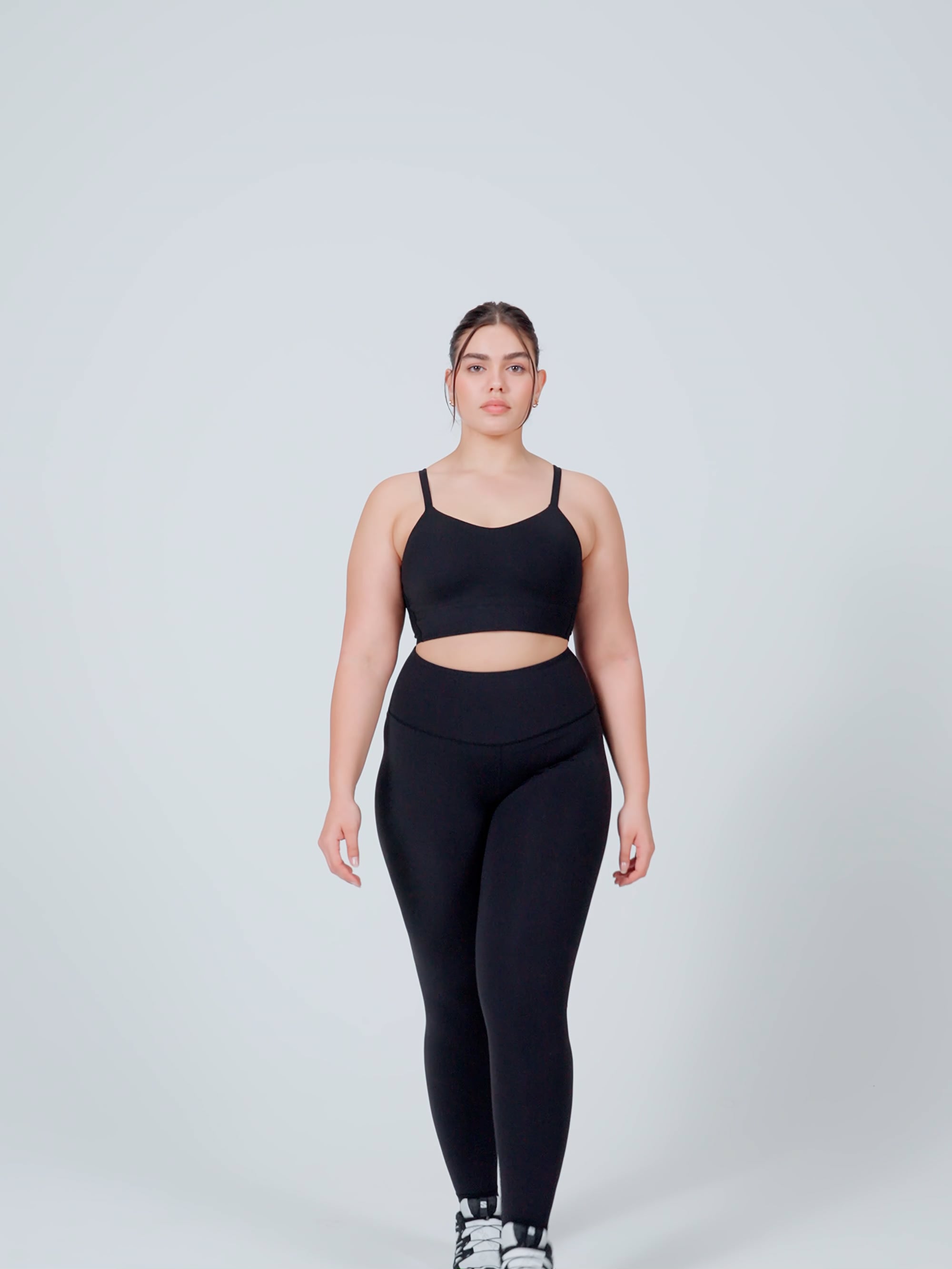 חזיית ספורט מבד nero