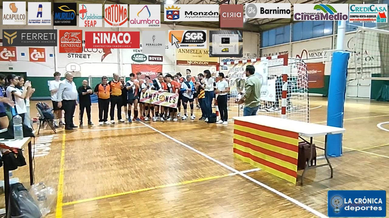 EL  CLUB VOLEIBOL MONZÓN  ASCIENDE  A LA 1ª DIVISIÓN  ARAGONESA  TRÁS UNA GRAN TEMPORADA SE IMPUSO EN LA FINAL FOUR  ANTE SUS AFICIONADOS QUE LOS LLEVARON EN VOLANDAS