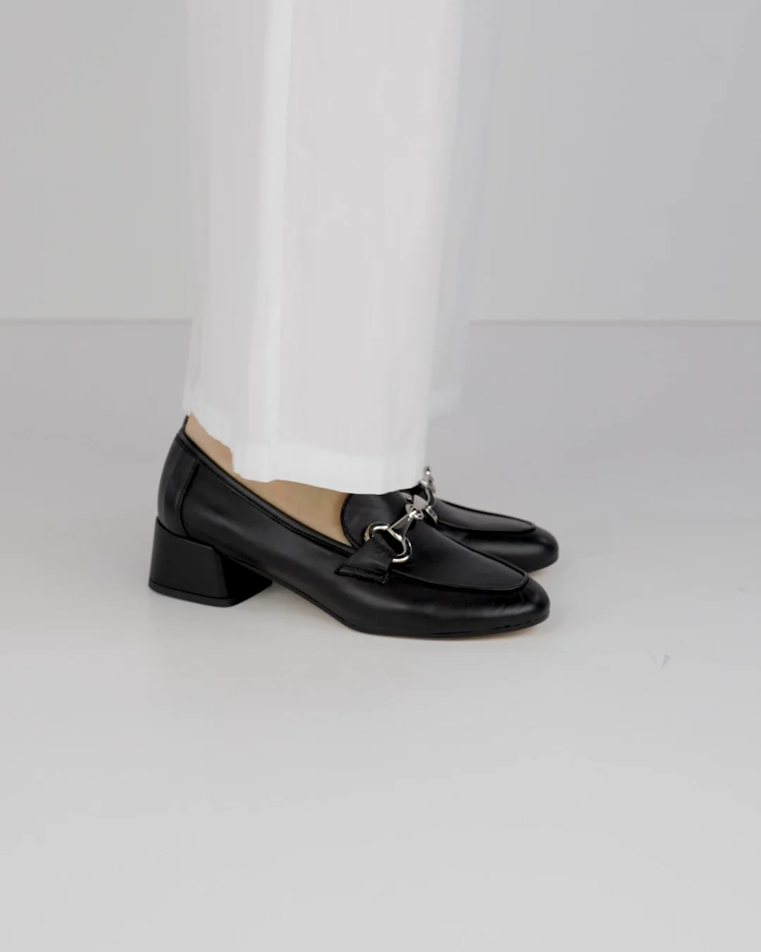 Loafers woman heel 3 cm black leather | Barca Stores
