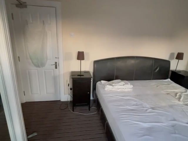 Double En-suite Room Fully Furnished available Main Photo