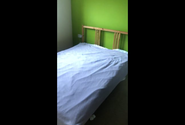 A small double room to let Main Photo