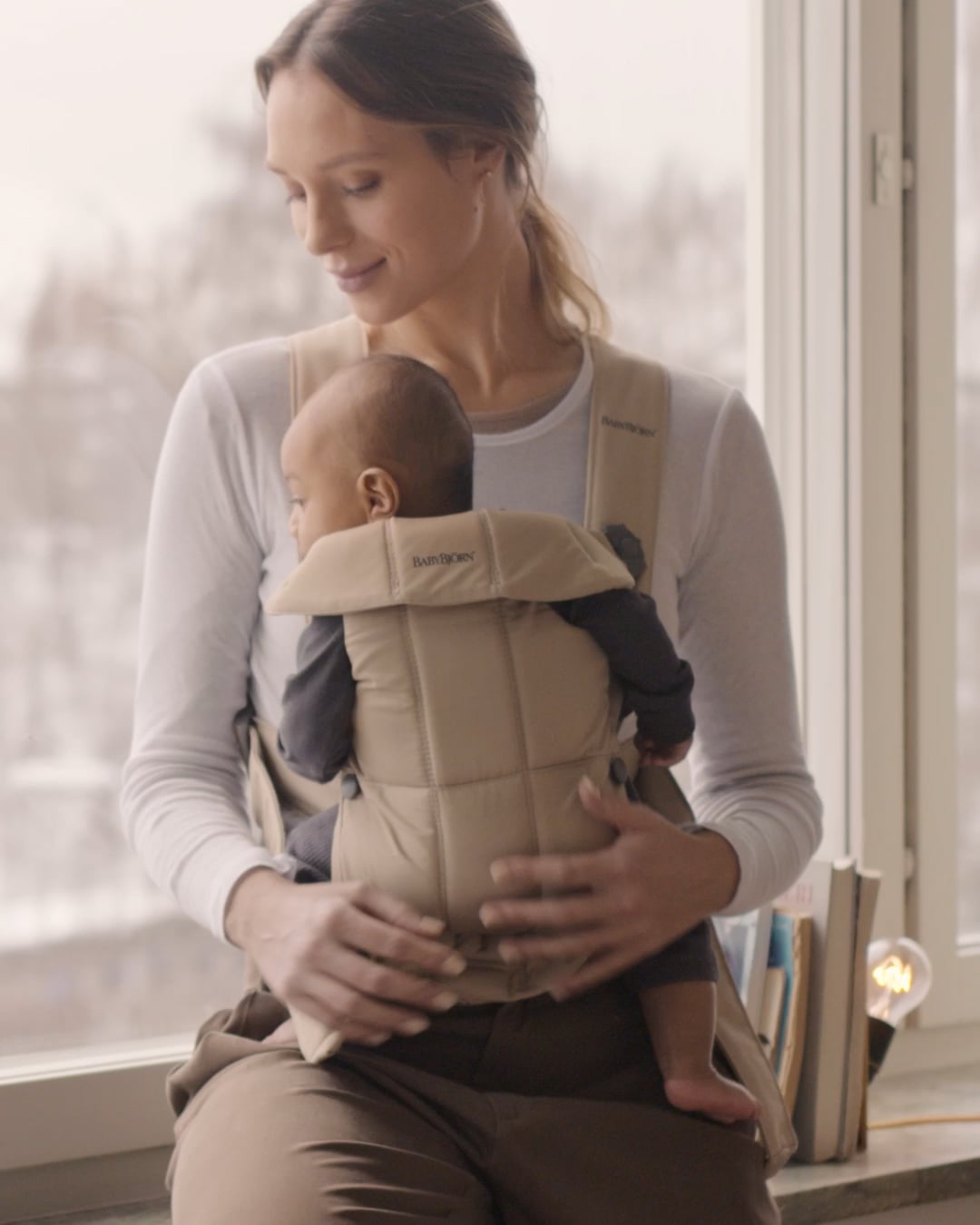 Baby Carrier Mini in Beige Woven - BabyBjörn