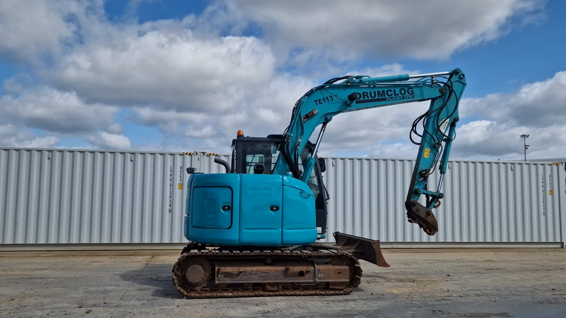 Kobelco SK75SR-3E - Leeds April 24 on Vimeo