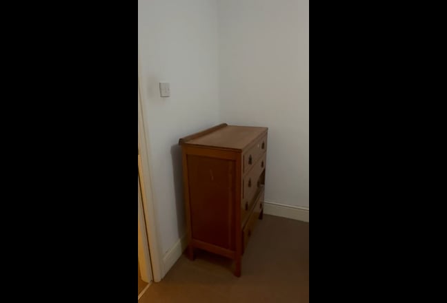 One Bedroom available in two bedroom flat Main Photo