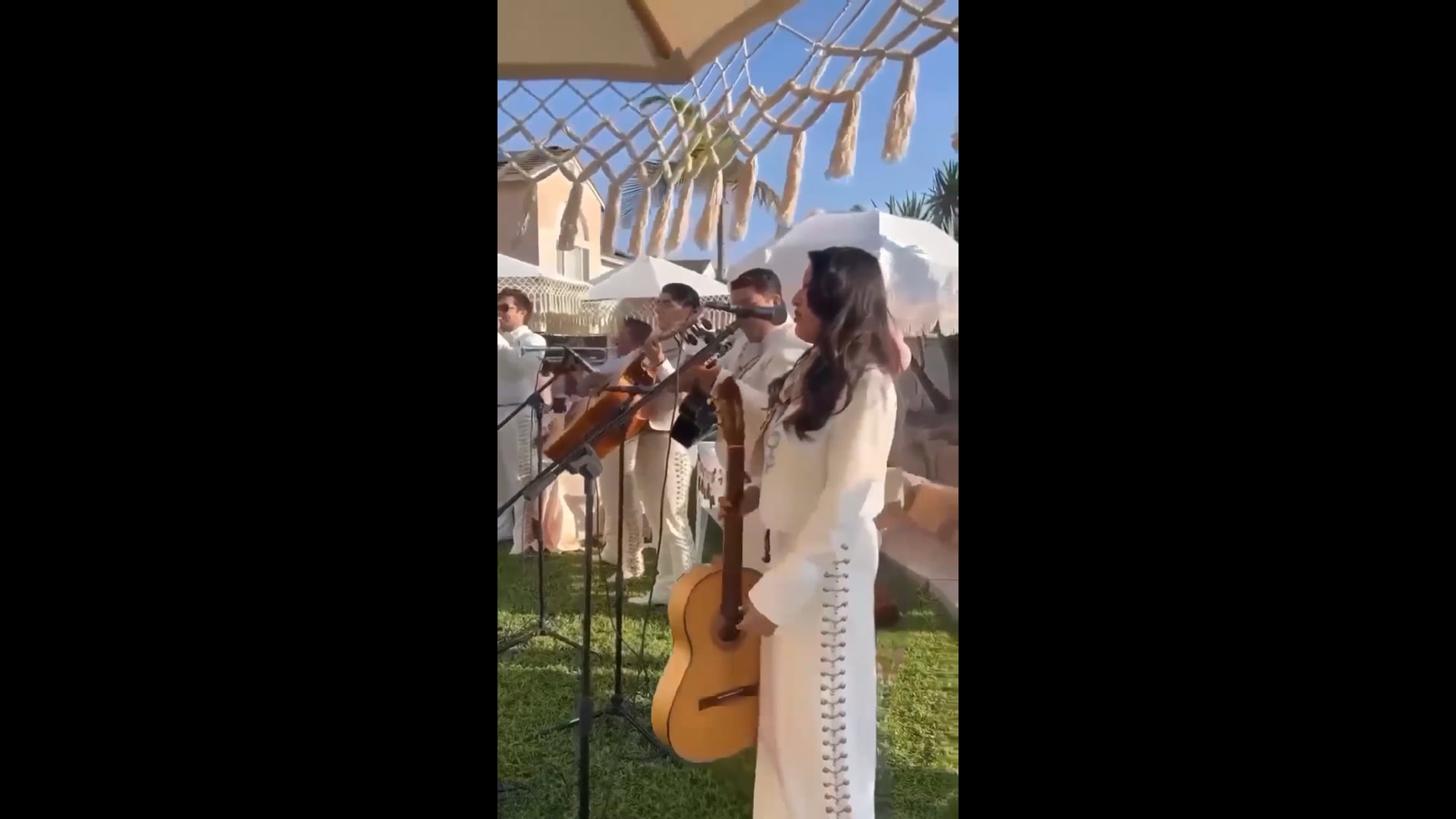 Promotional video thumbnail 1 for Mariachi Tequila SD