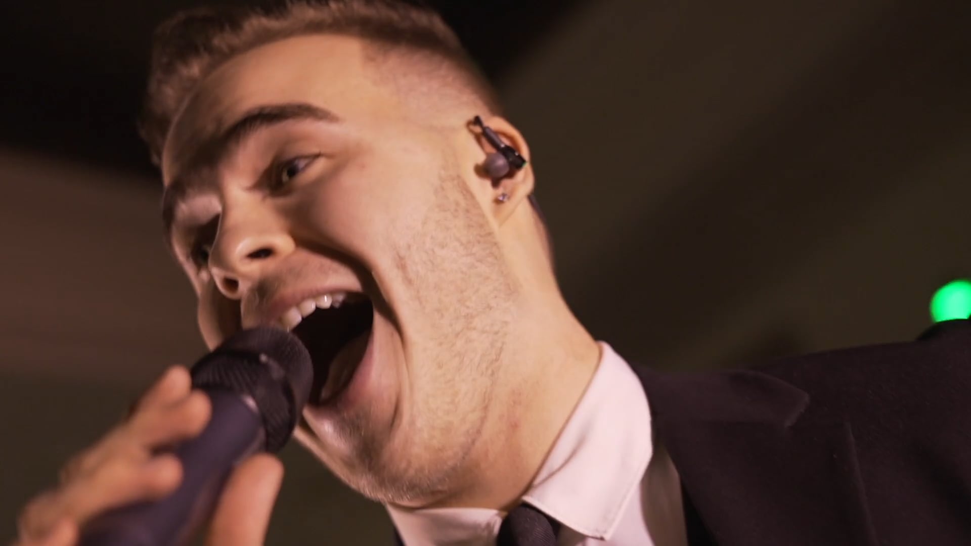 Eli R sings "Play That Funky Music"