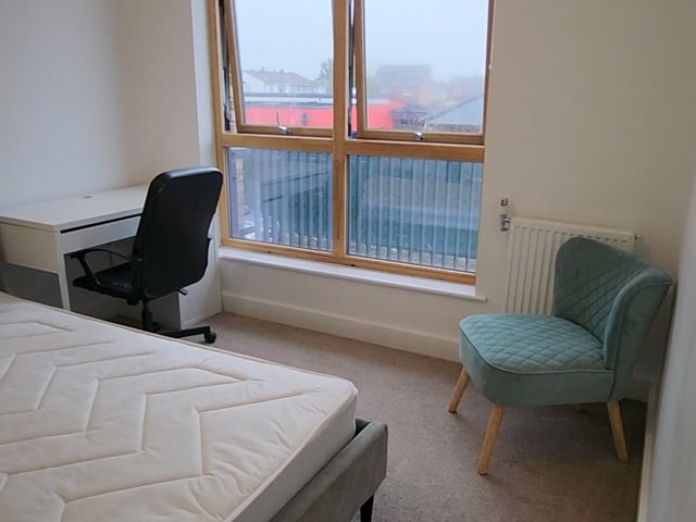 Double Room to Rent - Dagenham East Main Photo