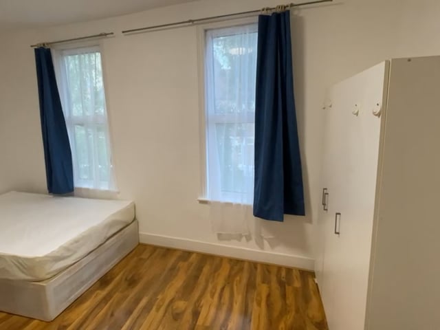 All inclusive Large double room in E7 Forest Gate Main Photo