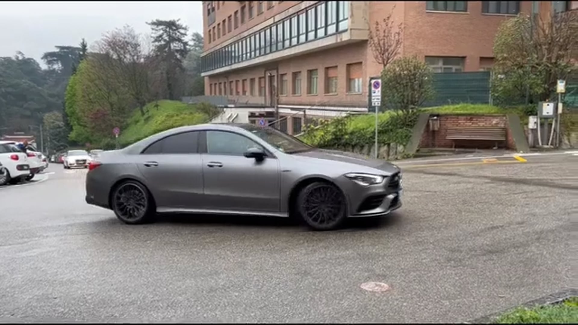 I regali li fa Motta: speciale visita ai bambini del Rizzoli