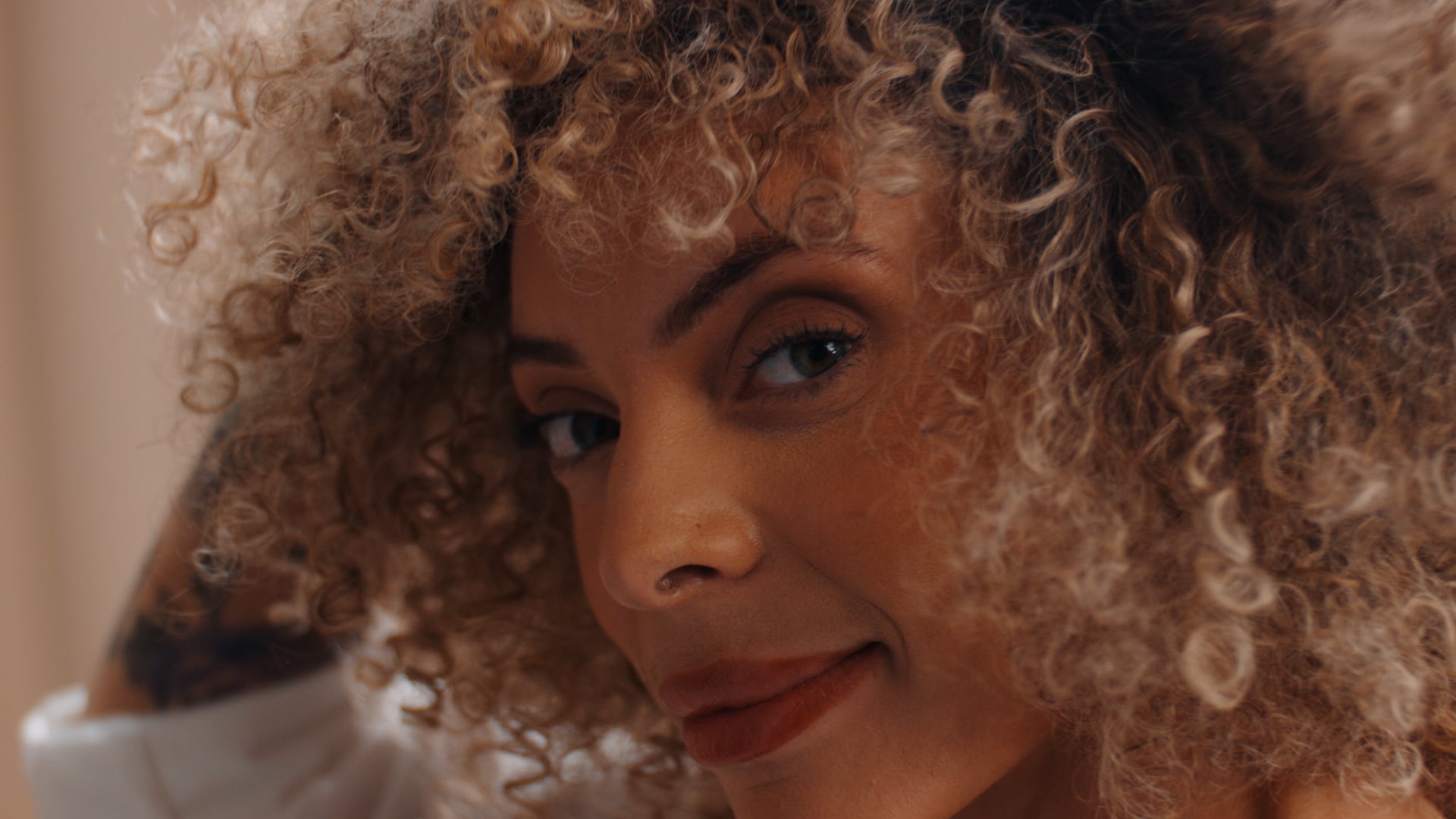 Odele Beauty | Curl Defining | Commercial