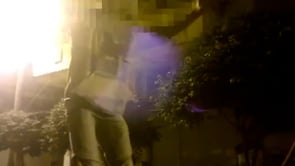 عبد الباسط الساروت يغني "ياوطنا ويا غالي" أثناء مظاهرة مسائية في حي البياضة في مدينة حمص