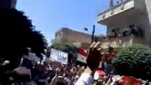 مظاهرة حاشدة بقيادة الساروت في حي البياضة في مدينة حمص في جمعة "أطفال الحرية"