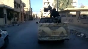 التصدي للطيران الحربي في حي الحويقة في دير الزور من قبل لواء عمر المختار