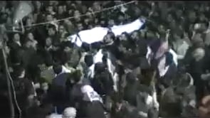 مظاهرة واستقبال محمد الشيخ قبل تشييعه في حي بابا عمرو في مدينة حمص