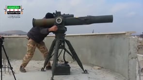 استهداف آلية لقوات الأسد بصاروخ تاو من قبل تحالف صقور الجنوب في قرية دير العدس في محافظة درعا