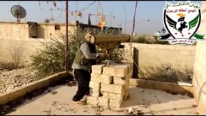 استهداف دبابة بصاروخ ميتس من قبل لواء فرسان الجبل في قرية حيش في محافظة إدلب