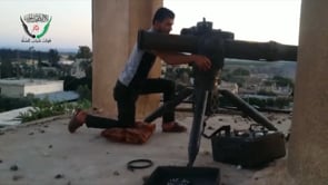 استهداف مواقع تنظيم الدولة الإسلامية بصاروخ تاو من قبل فرقة شباب السنة في بلدة حيط في محافظة درعا