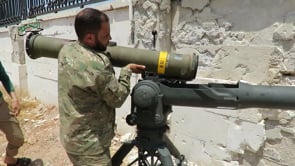 استهداف مواقع قوات الأسد بصاروخ تاو من قبل جيش التحرير في قرية حيلان في محافظة حلب