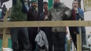 مظاهرة بمشاركة صحفي ياباني في حي الخالدية في مدينة حمص في جمعة "الزحف إلى ساحات الحرية"