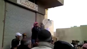 مظاهرة في مدينة قارة في ريف دمشق في جمعة "دعم الجيش السوري الحر"