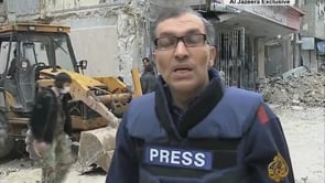 إنتشال جثث من مشفى الشفاء في حي الشعار في مدينة حلب