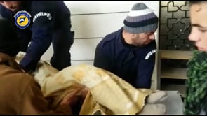 جانب من انتشال ضحايا القصف في وادي بردى في ريف دمشق من قبل فرق الدفاع المدني