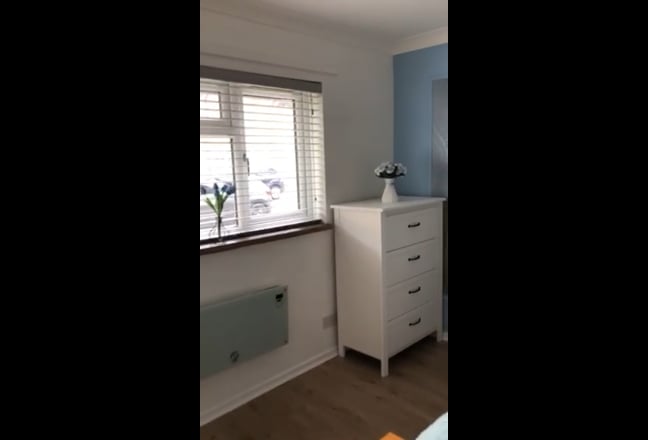 Large Double Room - Female Preferred Main Photo