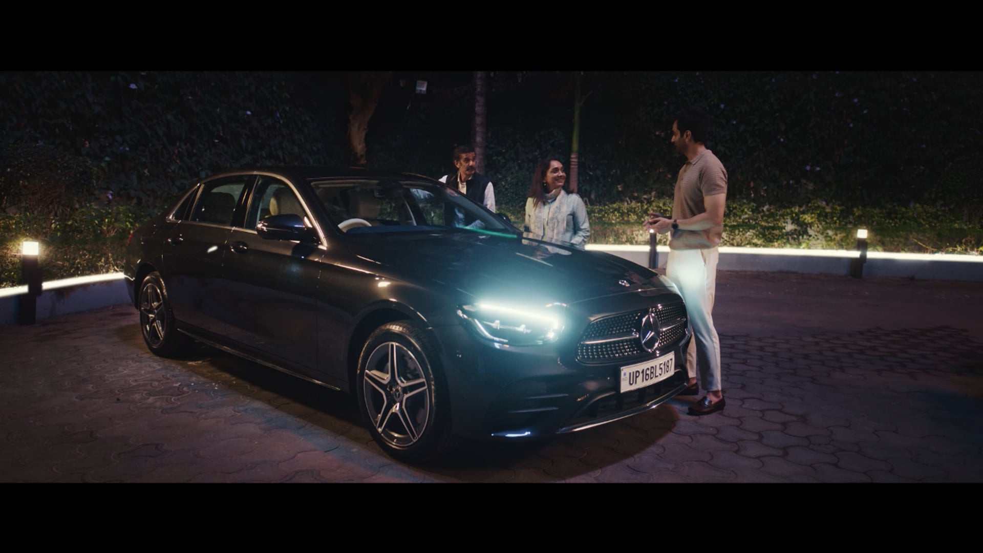 MERCEDES BENZ - SALARIED PERKS_DCUT