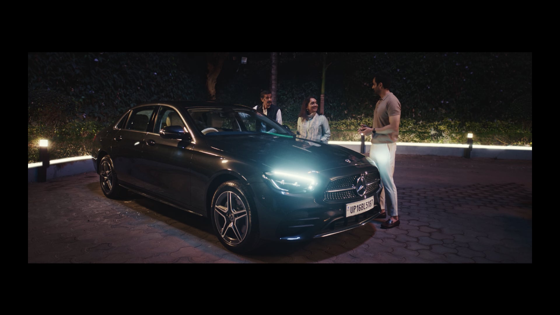 MERCEDES BENZ - SALARIED PERKS_DCUT