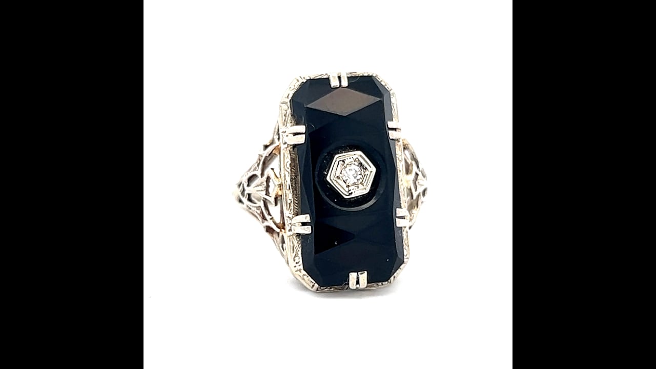 Vintage Art Deco Diamond & Onyx Cocktail Ring in 18k – Filigree 