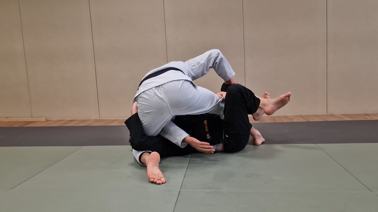 Sortie de demi garde profonde en underhook inversé