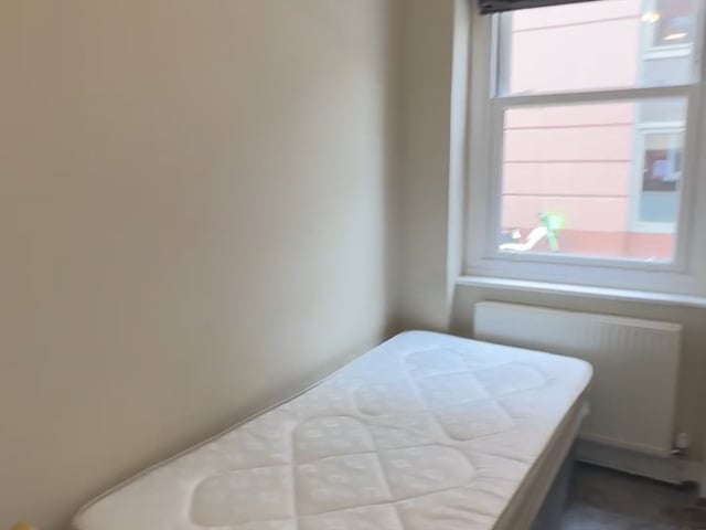 A double room in Holborn, Central London - 290pw Main Photo
