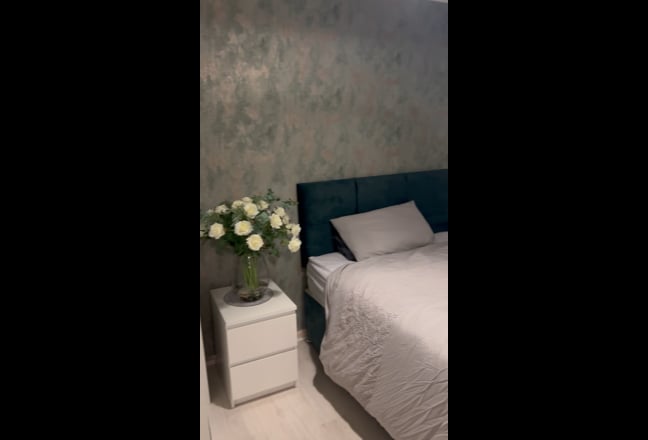 Double room for female, Brentford Main Photo