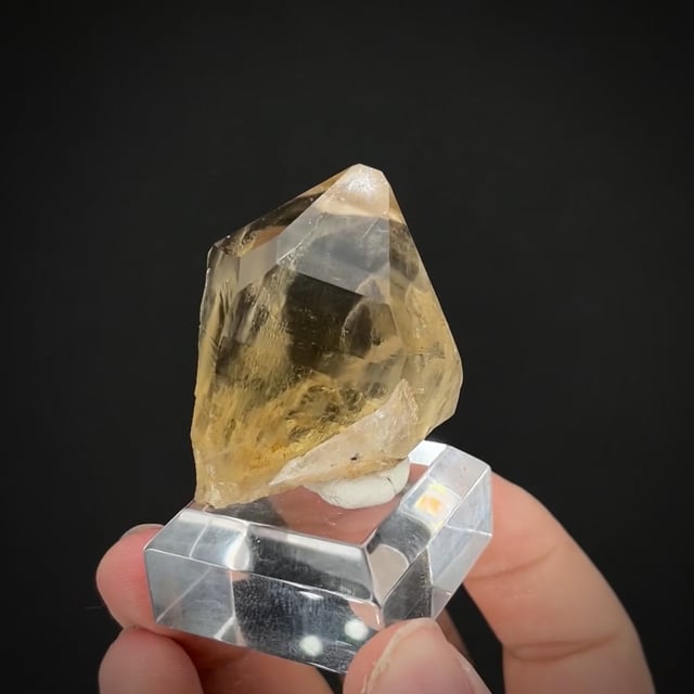 Quartz var. Citrine (rare locality)