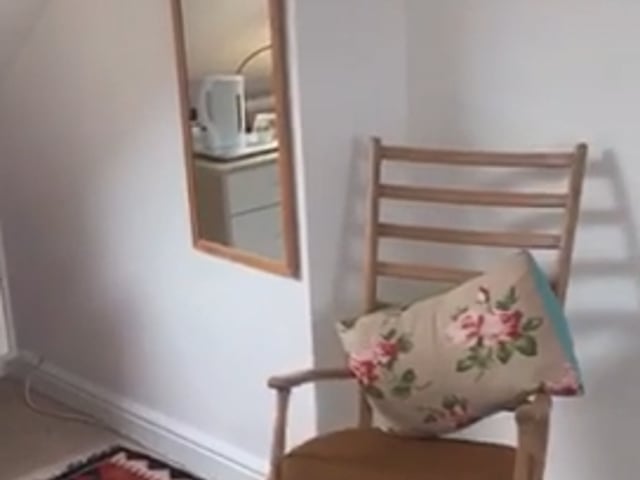 Double room in family home  Main Photo