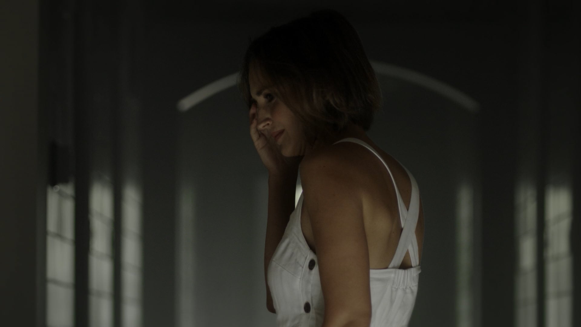 Nowhere | Pilot - excerpt - Troubled Fantasy