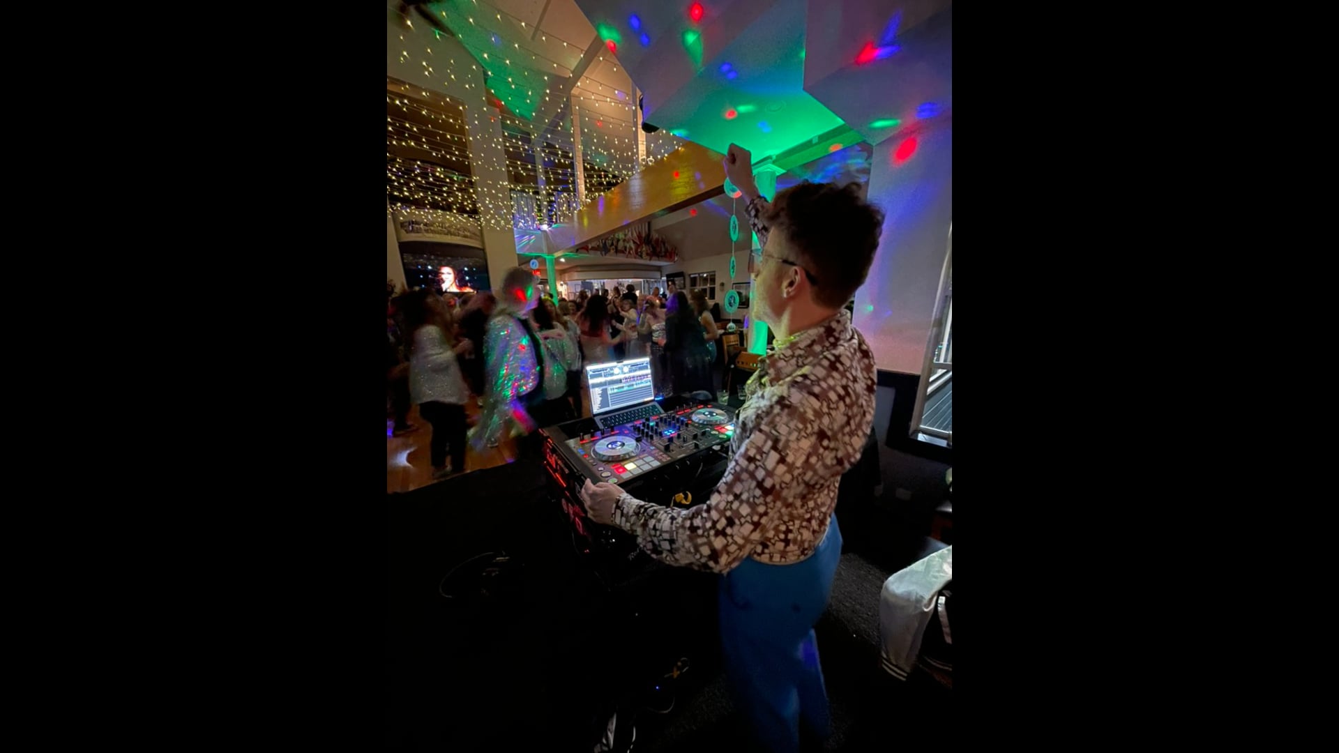 Promotional video thumbnail 3 for DJ FunkyBeak
