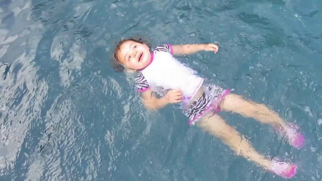 infant self rescue swimming