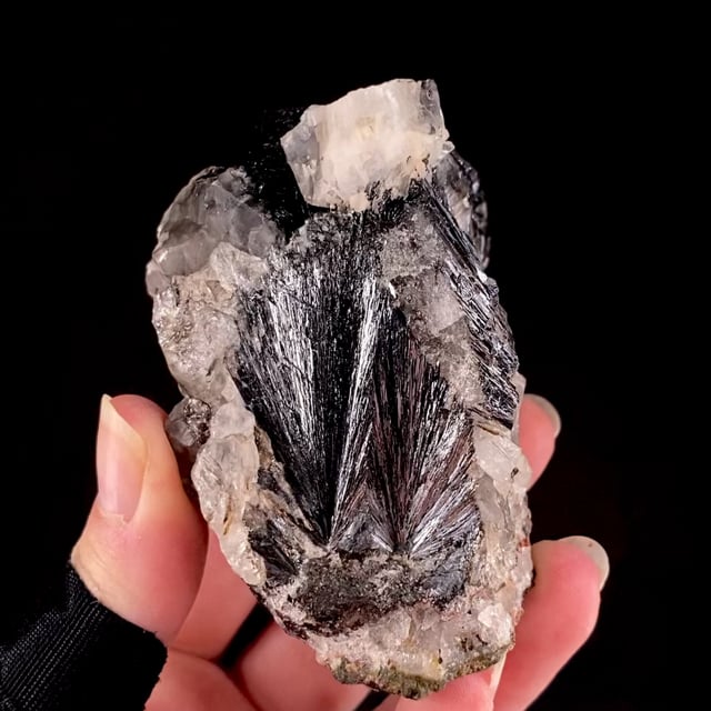 Goethite (fine crystals)