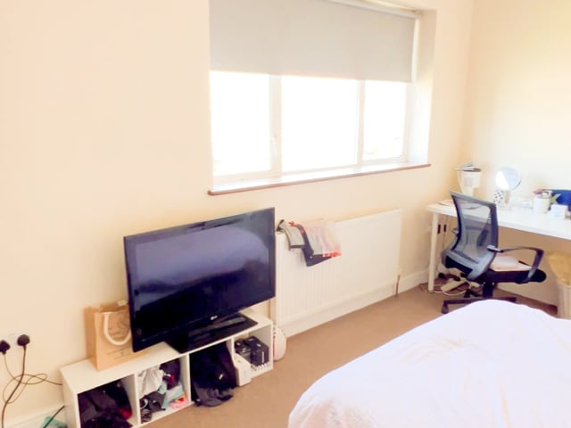 2 Double Rooms Available - Bills Included! Main Photo