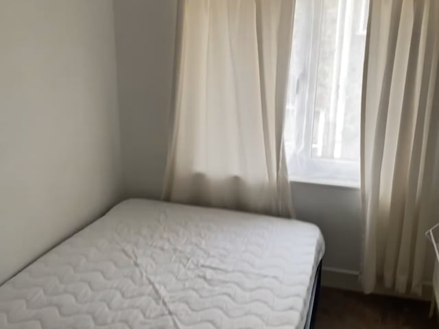Small Double Room Available Main Photo