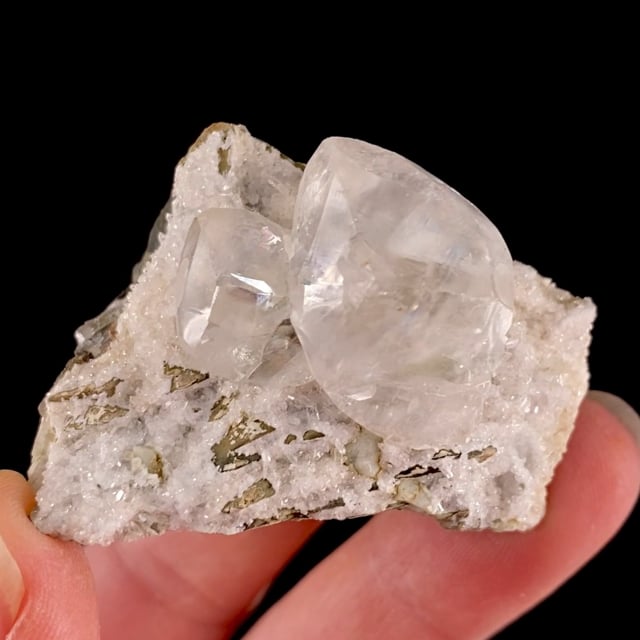 Calcite (GEMMY crystals)