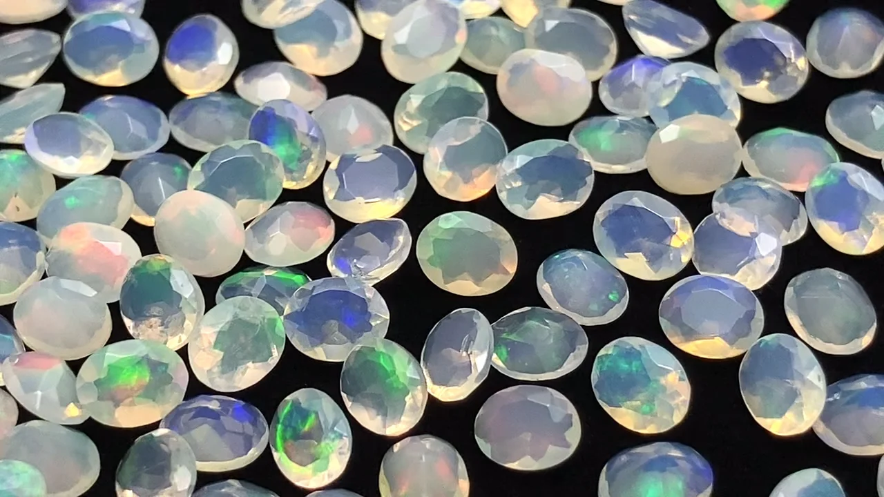 エチオピア産オパール オーバルファセットカット5×4mm 10粒｜天然石
