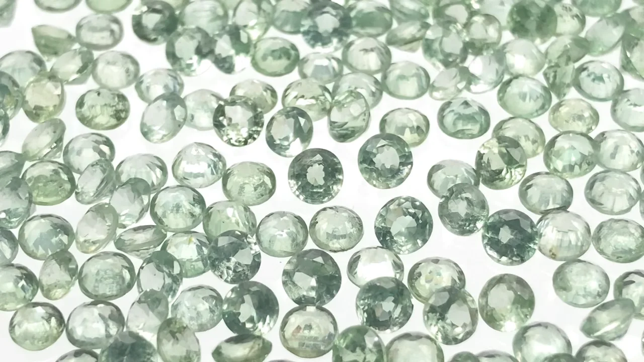 グリーンカイヤナイト ルース ラウンドファセットカット3×3mm 10粒