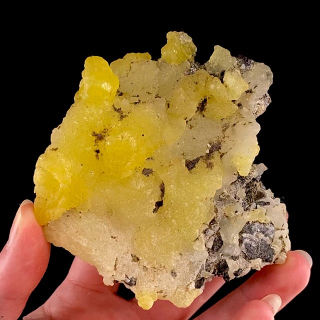 Brucite (rare yellow color)