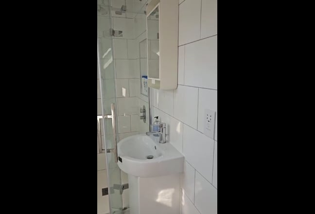 Ensuite in Balham/Clapham Main Photo