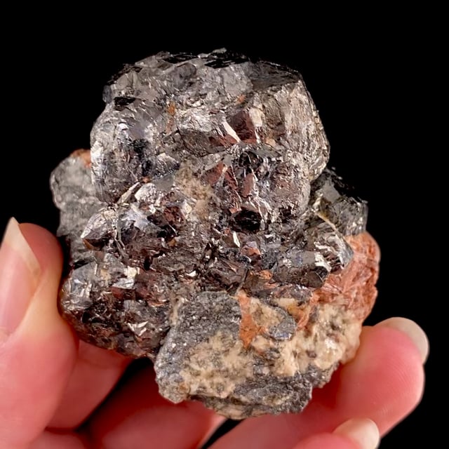 Nickelskutterudite (formerly Chloanthite)