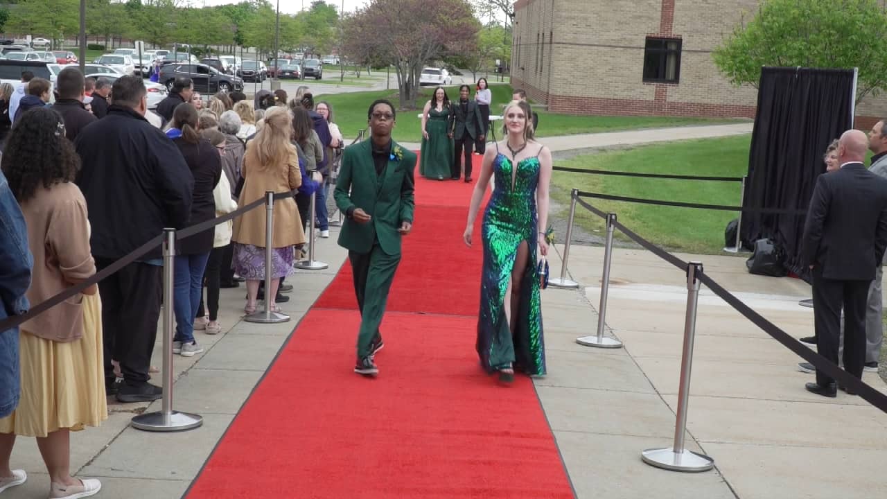 Grand Blanc Prom red carpet 2024 on Vimeo